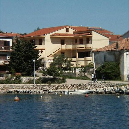 Apartments By The Sea Mandre, Pag - 4095 Kolan Dış mekan fotoğraf
