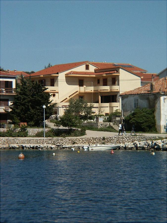 Apartments By The Sea Mandre, Pag - 4095 Kolan Dış mekan fotoğraf
