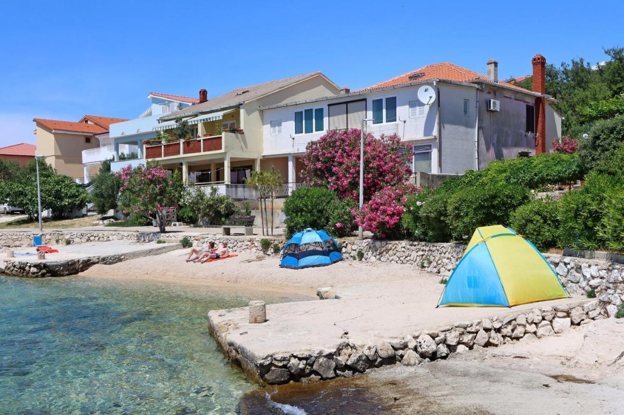 Apartments By The Sea Mandre, Pag - 4095 Kolan Dış mekan fotoğraf